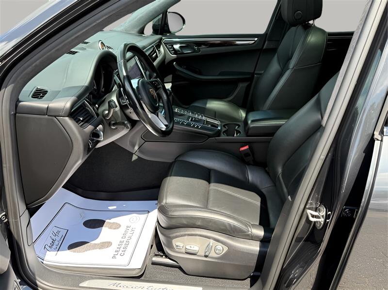 Porsche Macan Turbo 2017 Porsche Macan Turbo 2017