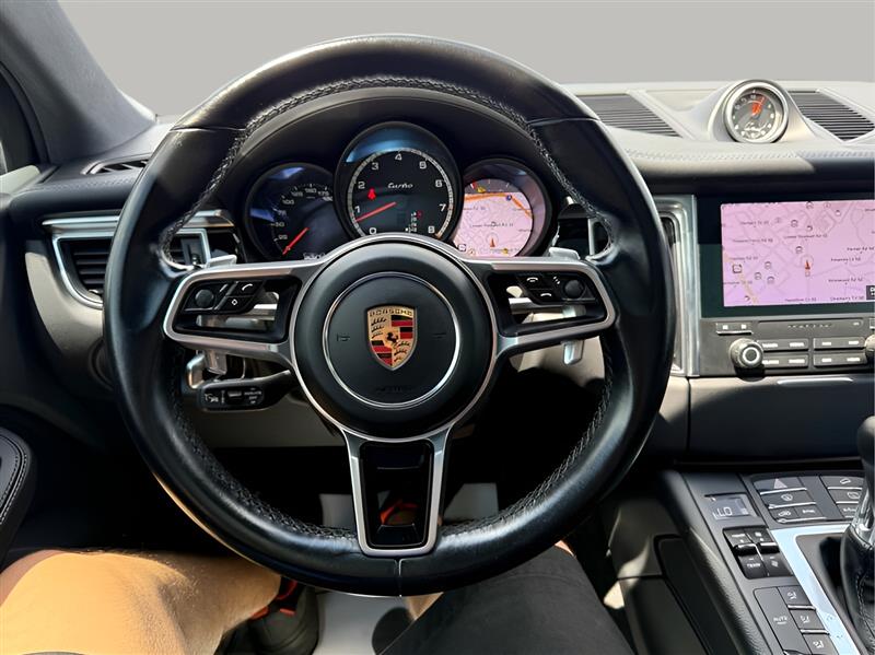 Porsche Macan Turbo 2017 Porsche Macan Turbo 2017