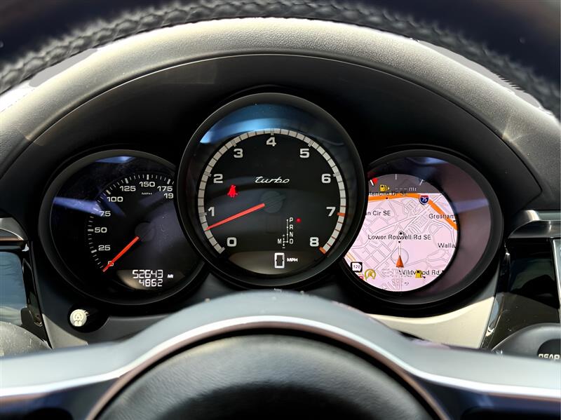 Porsche Macan Turbo 2017 Porsche Macan Turbo 2017