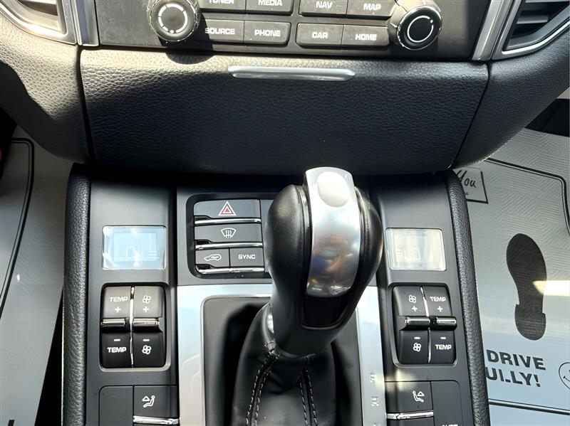 Porsche Macan Turbo 2017 Porsche Macan Turbo 2017