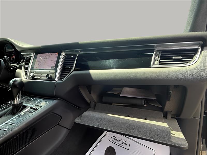 Porsche Macan Turbo 2017 Porsche Macan Turbo 2017