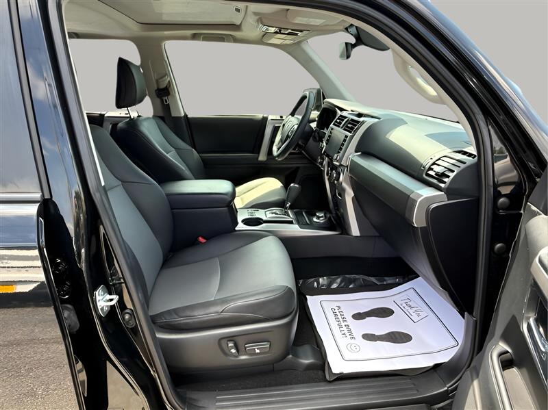 Toyota 4Runner SR5 Premium 4WD 2021 Toyota 4Runner SR5 Premium 4WD 2021