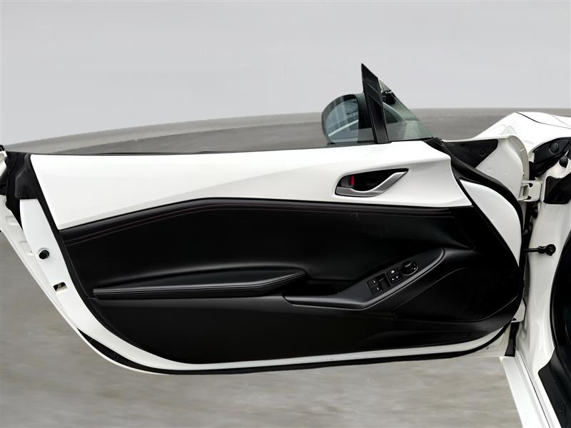 Mazda MX-5 Miata RF  2017 Mazda MX-5 Miata RF  2017