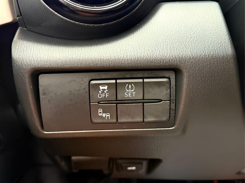 Mazda MX-5 Miata RF  2017 Mazda MX-5 Miata RF  2017