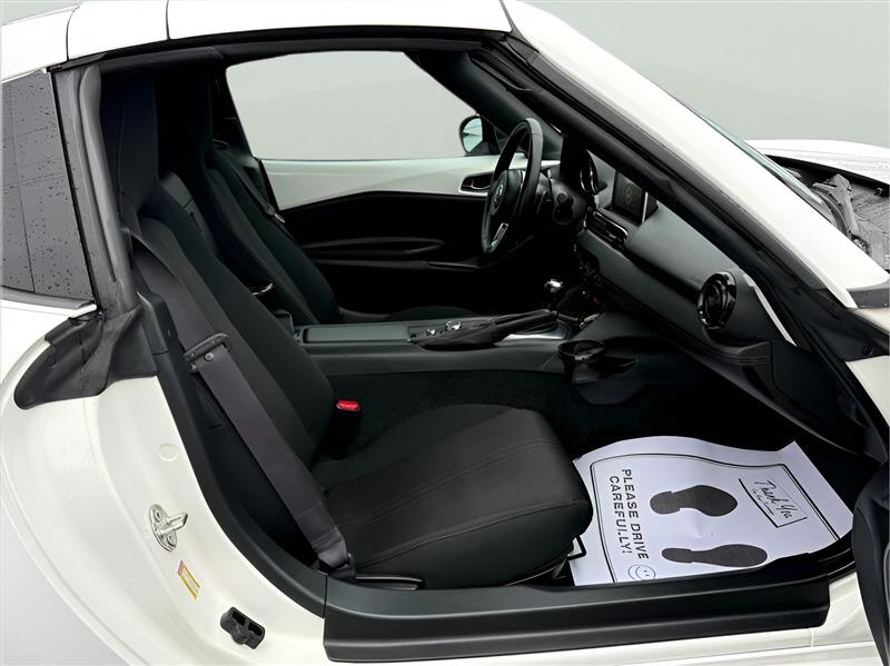 Mazda MX-5 Miata RF  2017 Mazda MX-5 Miata RF  2017