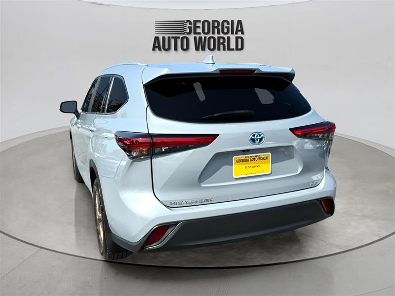 Toyota Highlander Hybrid Bronze Edition 2023 Toyota Highlander Hybrid Bronze Edition 2023