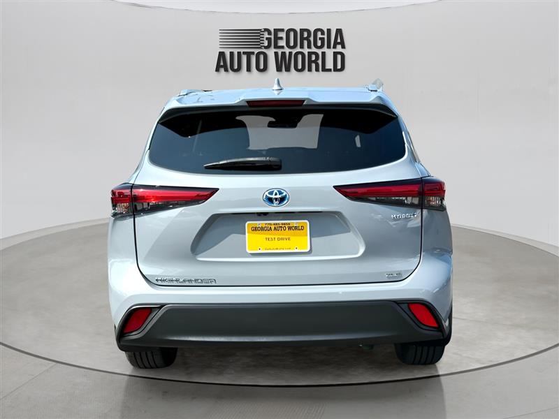 Toyota Highlander Hybrid Bronze Edition 2023 Toyota Highlander Hybrid Bronze Edition 2023