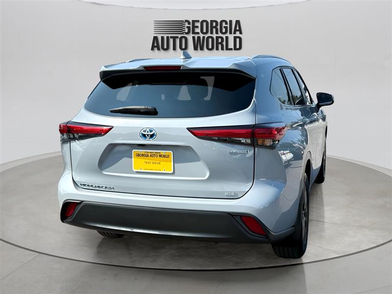 Toyota Highlander Hybrid Bronze Edition 2023 Toyota Highlander Hybrid Bronze Edition 2023