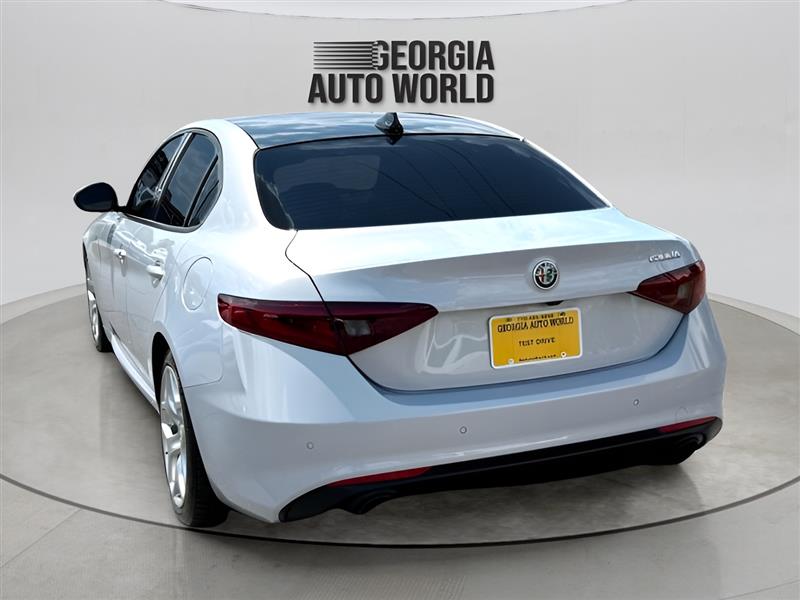 Alfa Romeo Giulia Ti 2022 Alfa Romeo Giulia Ti 2022