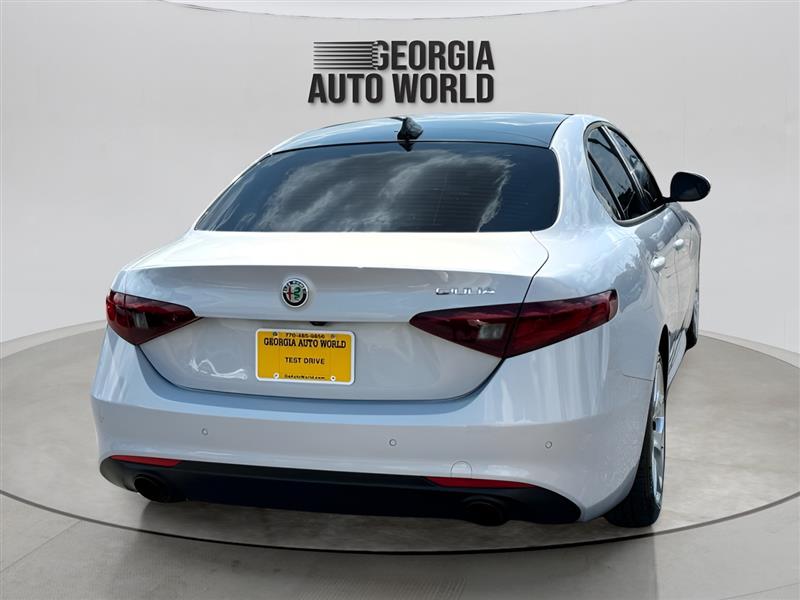 Alfa Romeo Giulia Ti 2022 Alfa Romeo Giulia Ti 2022