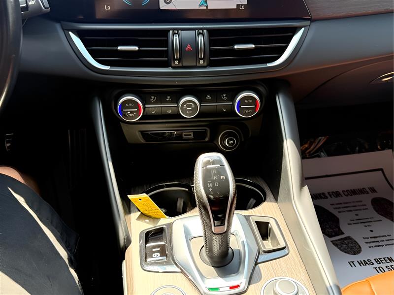 Alfa Romeo Giulia Ti 2022 Alfa Romeo Giulia Ti 2022