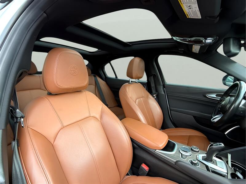 Alfa Romeo Giulia Ti 2022 Alfa Romeo Giulia Ti 2022