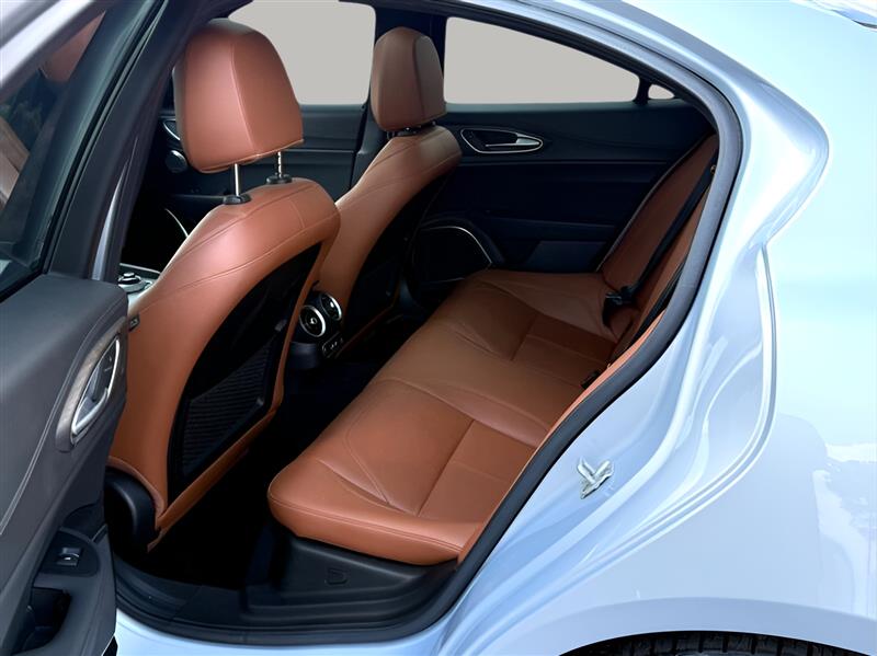 Alfa Romeo Giulia Ti 2022 Alfa Romeo Giulia Ti 2022