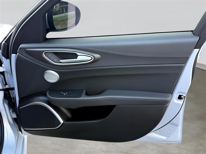 Alfa Romeo Giulia Ti 2022 Alfa Romeo Giulia Ti 2022