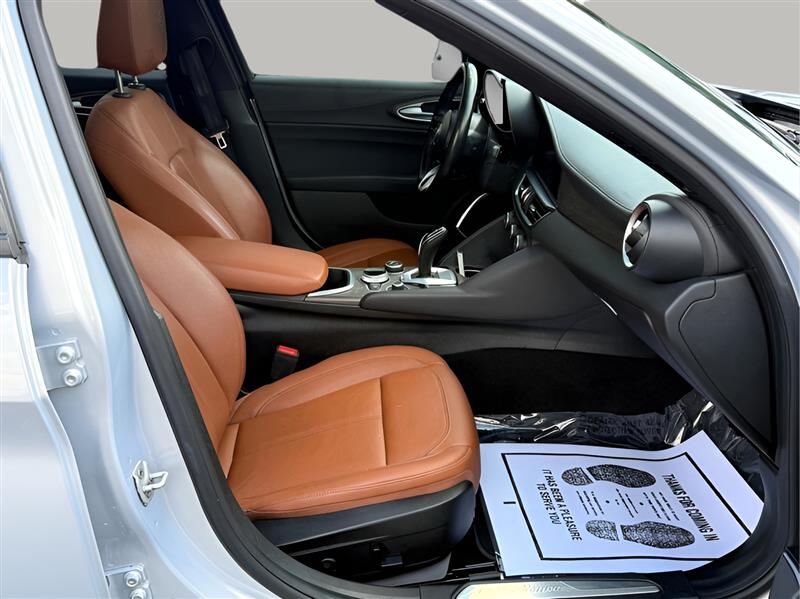 Alfa Romeo Giulia Ti 2022 Alfa Romeo Giulia Ti 2022