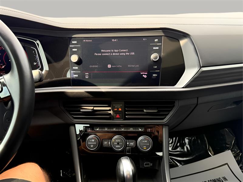 Volkswagen Jetta 1.4T SEL 8A 2019 Volkswagen Jetta 1.4T SEL 8A 2019