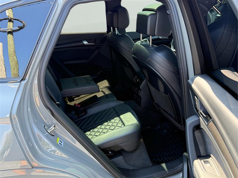 Audi SQ5 3.0T Premium Plus quattro 2020 Audi SQ5 3.0T Premium Plus quattro 2020