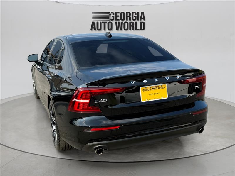 Volvo S60 T5 Momentum 2020 Volvo S60 T5 Momentum 2020