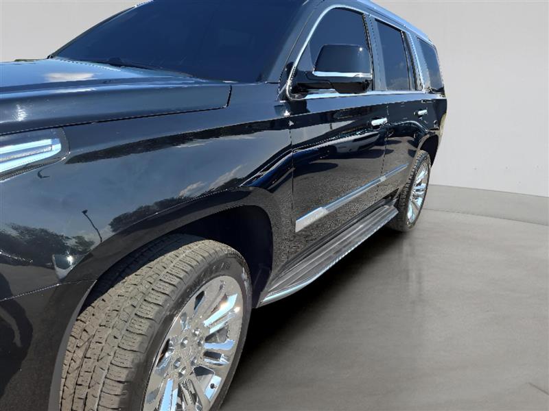 Cadillac Escalade Luxury 2WD 2017 Cadillac Escalade Luxury 2WD 2017