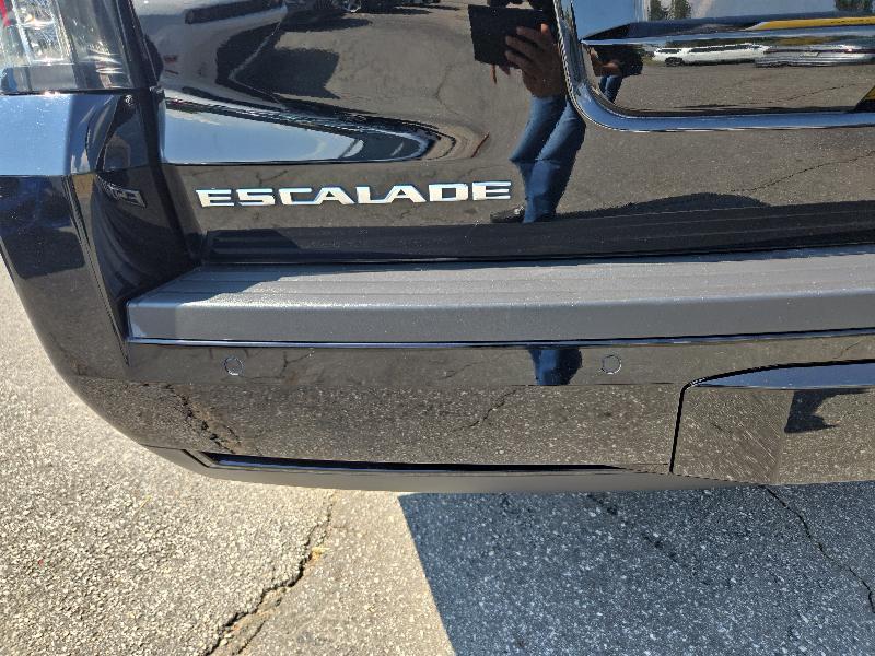 Cadillac Escalade Luxury 2WD 2017 Cadillac Escalade Luxury 2WD 2017