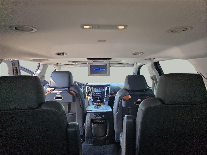 Cadillac Escalade Luxury 2WD 2017 Cadillac Escalade Luxury 2WD 2017