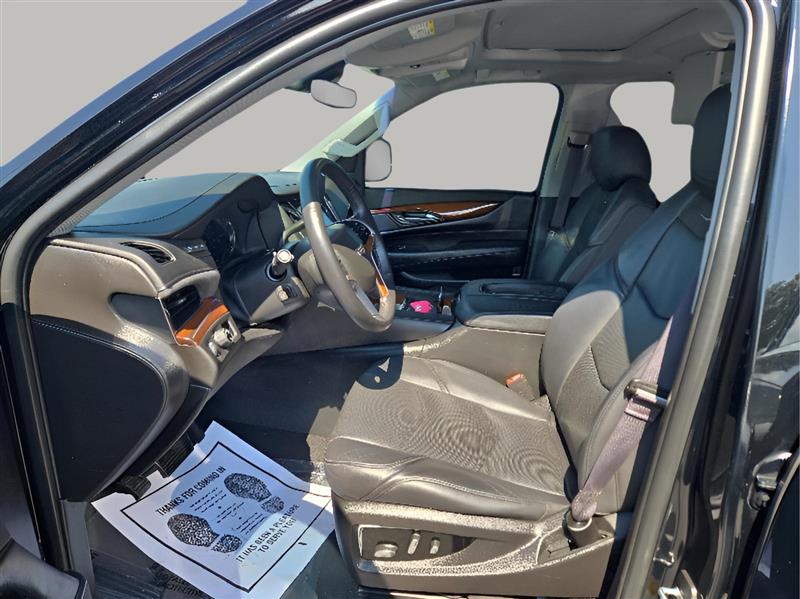 Cadillac Escalade Luxury 2WD 2017 Cadillac Escalade Luxury 2WD 2017