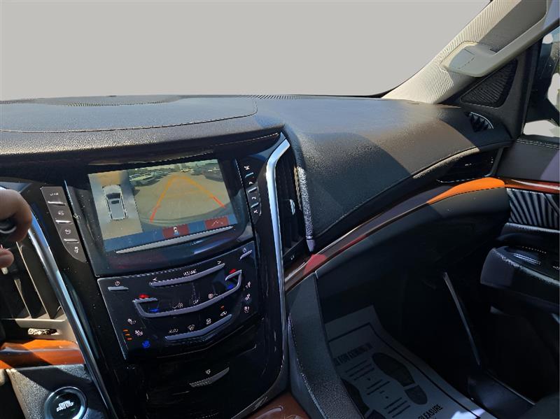 Cadillac Escalade Luxury 2WD 2017 Cadillac Escalade Luxury 2WD 2017