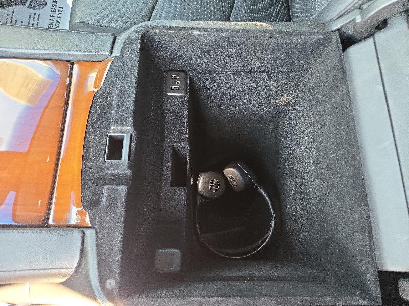 Cadillac Escalade Luxury 2WD 2017 Cadillac Escalade Luxury 2WD 2017