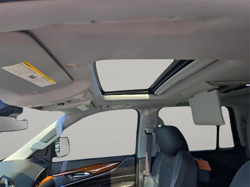 Cadillac Escalade Luxury 2WD 2017 Cadillac Escalade Luxury 2WD 2017