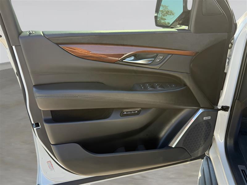 Cadillac Escalade ESV 2WD Luxury 2016 Cadillac Escalade ESV 2WD Luxury 2016