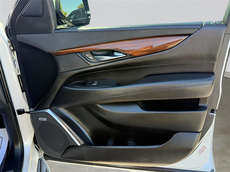 Cadillac Escalade ESV 2WD Luxury 2016 Cadillac Escalade ESV 2WD Luxury 2016