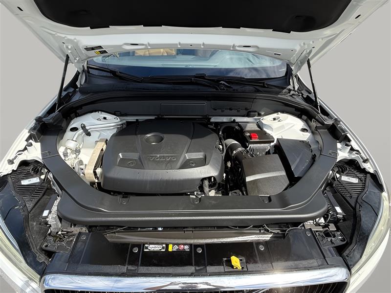 Volvo XC60 T5 Momentum AWD 2020 Volvo XC60 T5 Momentum AWD 2020