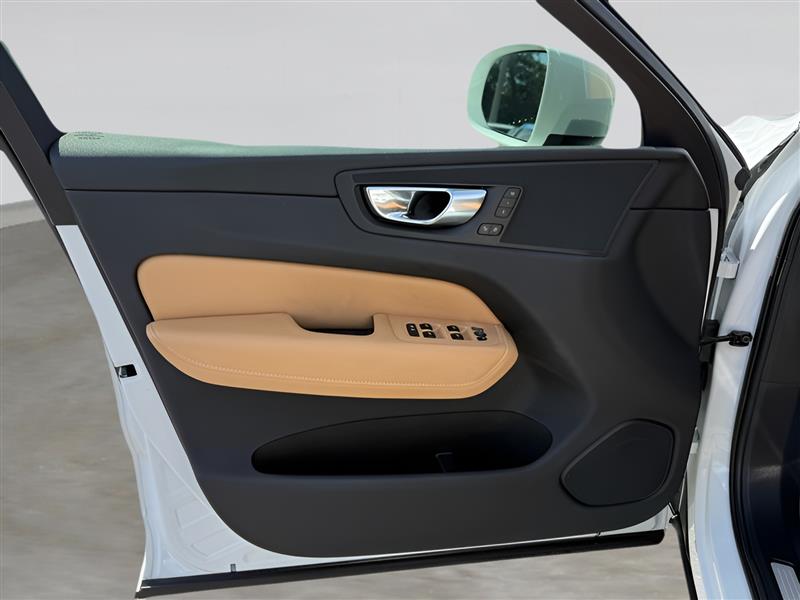 Volvo XC60 T5 Momentum AWD 2020 Volvo XC60 T5 Momentum AWD 2020