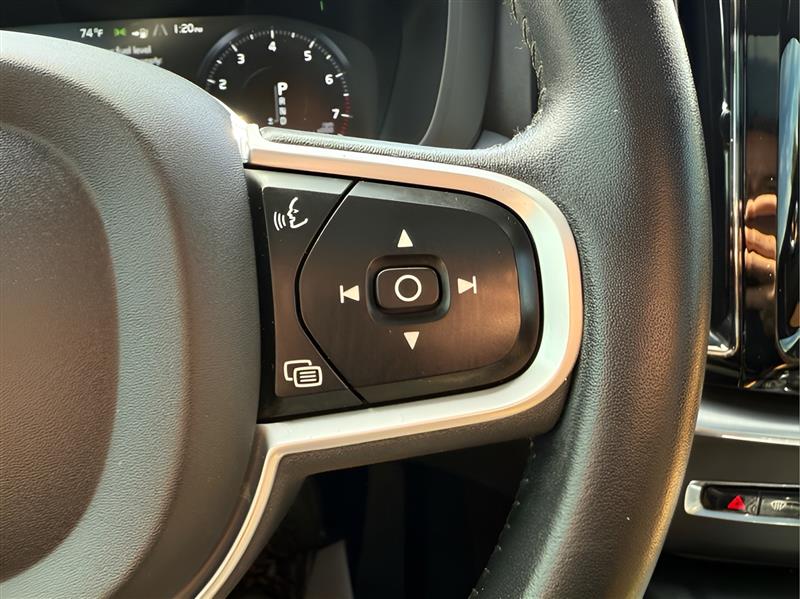 Volvo XC60 T5 Momentum AWD 2020 Volvo XC60 T5 Momentum AWD 2020