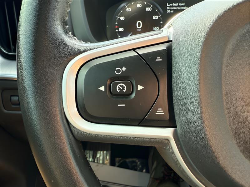 Volvo XC60 T5 Momentum AWD 2020 Volvo XC60 T5 Momentum AWD 2020