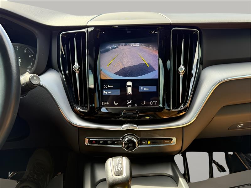 Volvo XC60 T5 Momentum AWD 2020 Volvo XC60 T5 Momentum AWD 2020