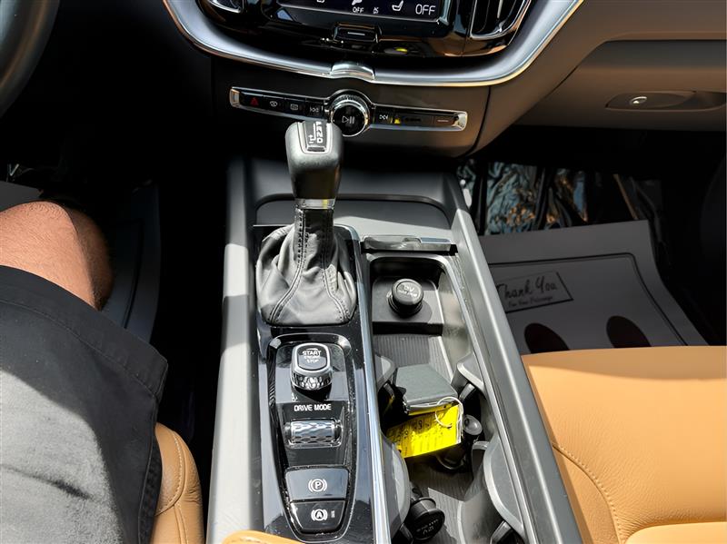 Volvo XC60 T5 Momentum AWD 2020 Volvo XC60 T5 Momentum AWD 2020