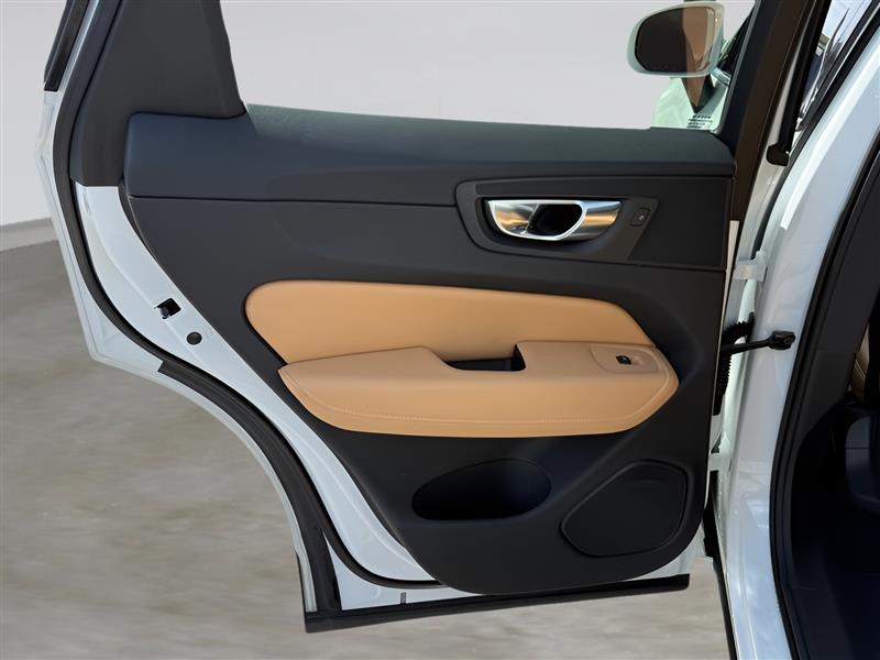 Volvo XC60 T5 Momentum AWD 2020 Volvo XC60 T5 Momentum AWD 2020