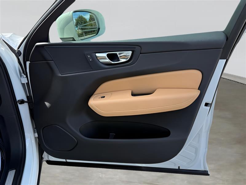 Volvo XC60 T5 Momentum AWD 2020 Volvo XC60 T5 Momentum AWD 2020