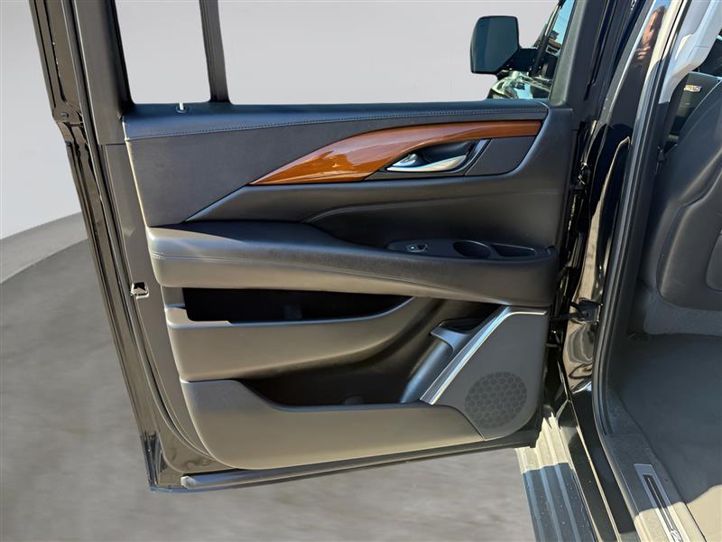 Cadillac Escalade ESV 2WD Luxury 2018 Cadillac Escalade ESV 2WD Luxury 2018