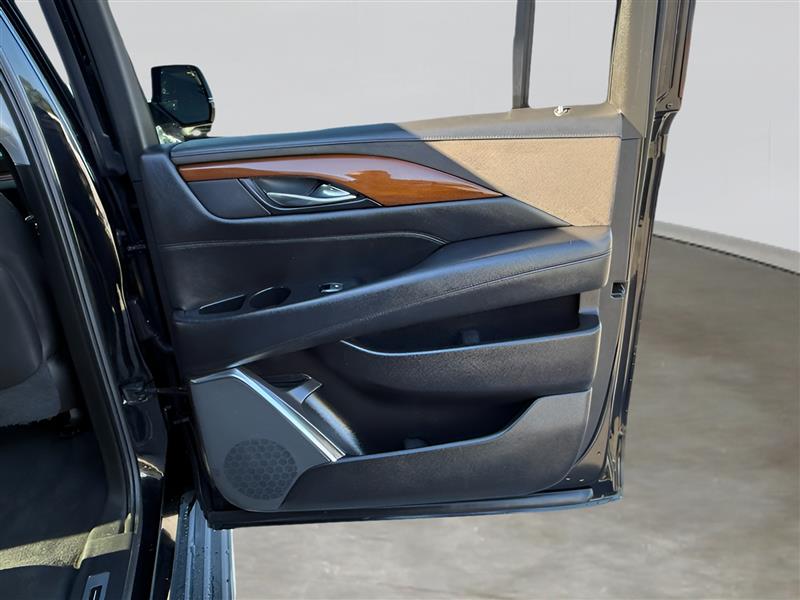 Cadillac Escalade ESV 2WD Luxury 2018 Cadillac Escalade ESV 2WD Luxury 2018