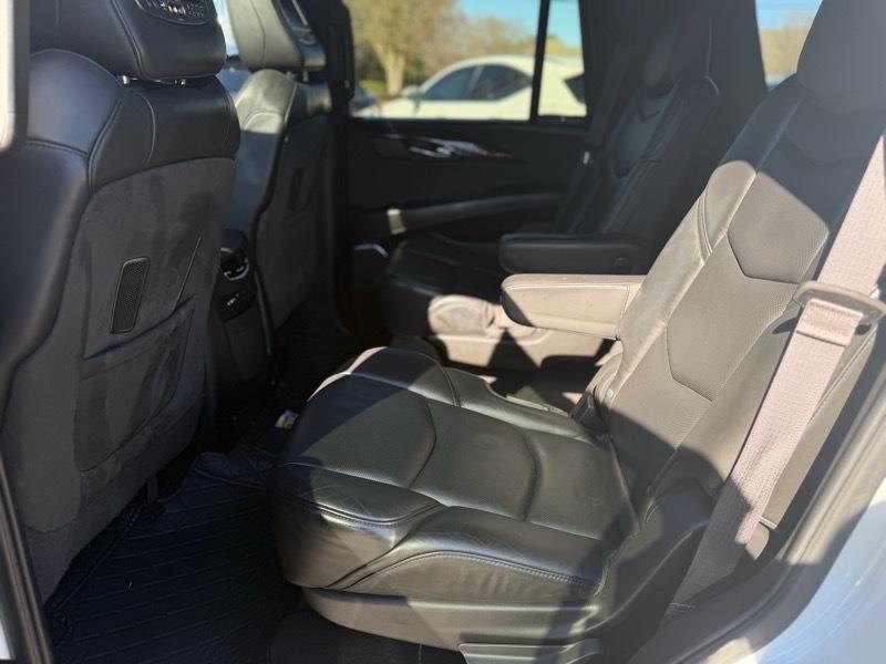 Cadillac Escalade Platinum 2WD 2016