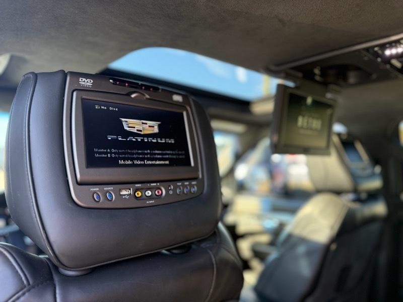 Cadillac Escalade Platinum 2WD 2016