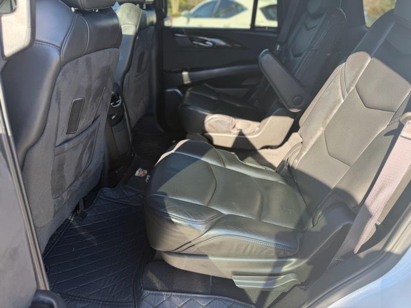 Cadillac Escalade Platinum 2WD 2016