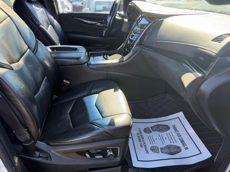 Cadillac Escalade Platinum 2WD 2016