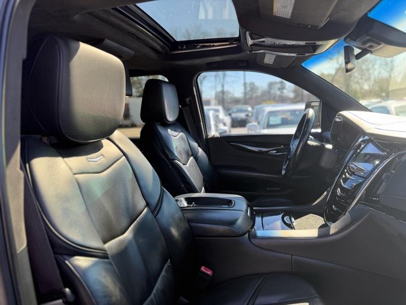 Cadillac Escalade Platinum 2WD 2016