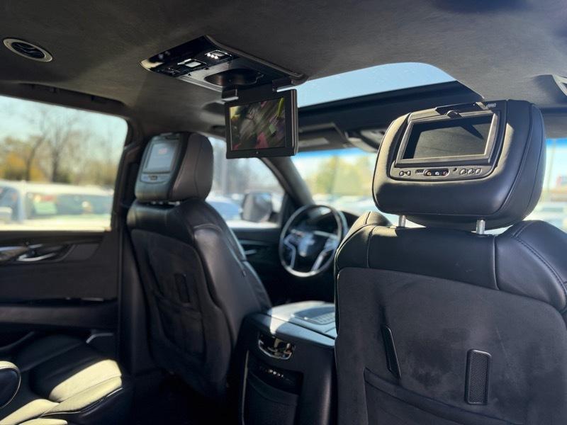 Cadillac Escalade Platinum 2WD 2016