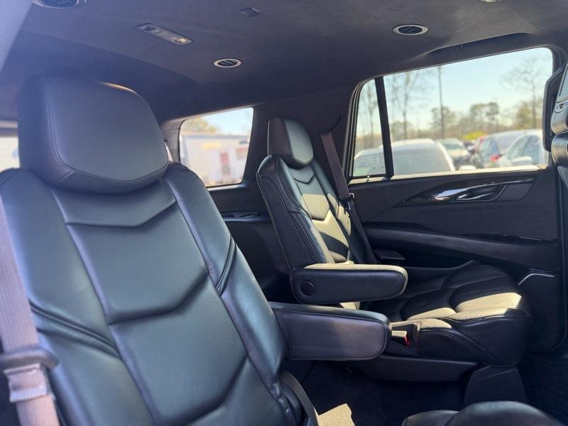 Cadillac Escalade Platinum 2WD 2016