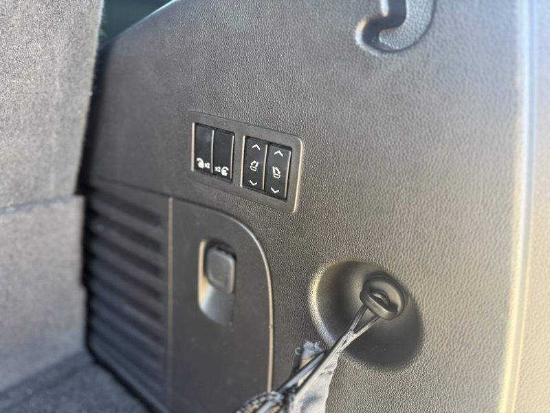 Cadillac Escalade Platinum 2WD 2016