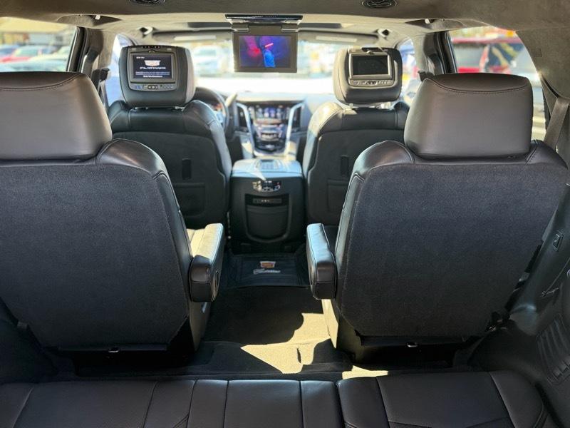 Cadillac Escalade Platinum 2WD 2016